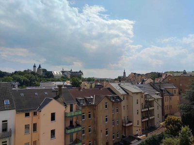 Mehrfamilienhaus in Altenburg mit Schlossblick, voll vermietet, 6,8% Mietrendite