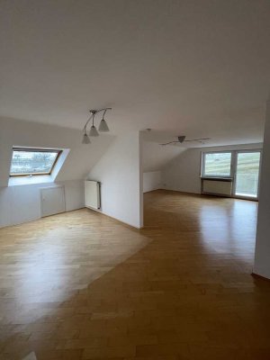 Schöne helle 3 Zimmer Wohnung in Burkardroth