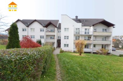 Familienfreundliche 4-Raum-Wohnung mit Balkon und Stellplatz in Bernsbach!