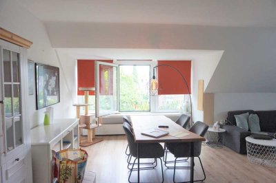 Schöne Dachgeschosswohnung in ruhiger Seitenstraße