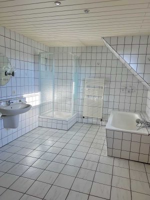 Modernisierte 4 Zimmer-Wohnung mit EBK in Buchholz (Aller)