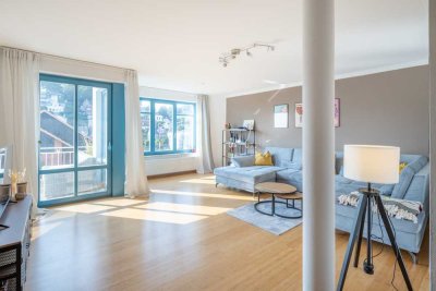 Elegante 4-Zimmer-Wohnung mitten im Hanggebiet - Mit Panoramablick auf den Süllberg