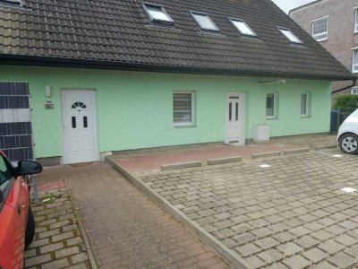Kapitalanleger aufgepasst - Wohnhaus für 3 Familien mit separaten Eingängen in Barleben zu verkaufen