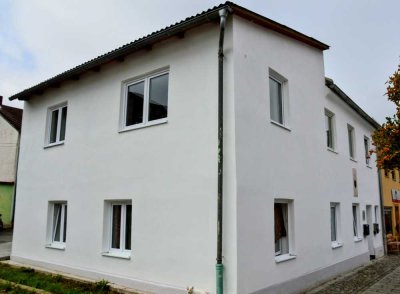 Top renoviertes Mehrfamilienhaus mit 3 Parteien