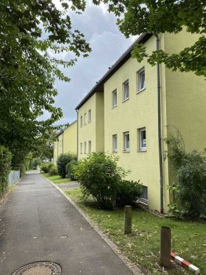 Attraktive 3-Raum-Wohnung im Grünen mit Balkon