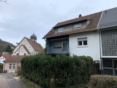 Dreifamilienhaus in Niedersimten zu verkaufen (Reserviert)