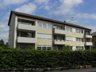 Schöne, sehr helle 2-Zimmerwohnung mit Balkon