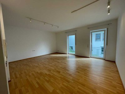 1-Zimmer-Wohnung mit kleiner Terrasse, Künzelsau Südhang