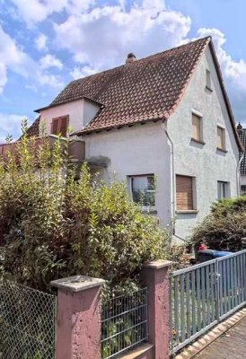 Sanierungsbedürftiges Einfamilienhaus mit viel Potenzial in Pfungstadt (Hahn) - Grundstück 534 m²