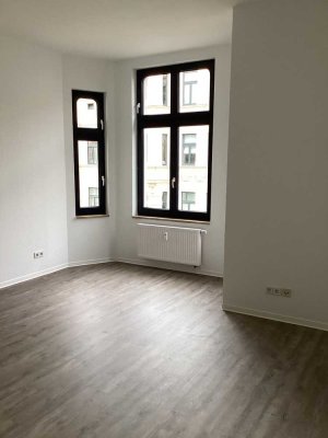 Frisch renovierte 2 Zimmer Wohnung!