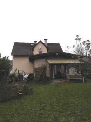 Idyllisches Einfamilienhaus mit gepflegtem Garten in Ranstadt  OT