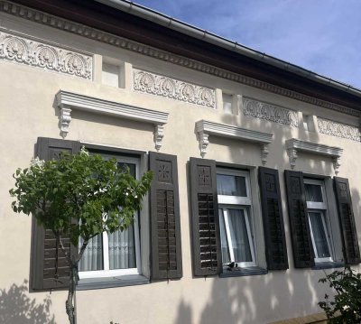 Bauernhaus mit charmanter Stuckfassade und Nebengelass - Reserviert