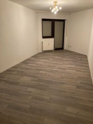 Gepflegte 2-Zimmer-Wohnung mit Terrasse und Einbauküche in Mannheim