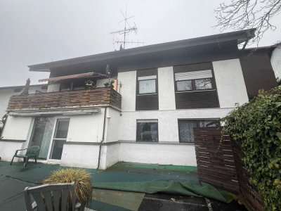 Mehrfamilienhaus mit 4 Wohneinheiten in Hanglage