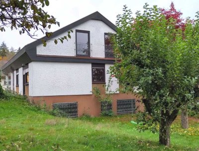 Erstbezug nach Sanierung - großzügiges Haus, Terrasse, 3 Bäder, 2 Eingänge