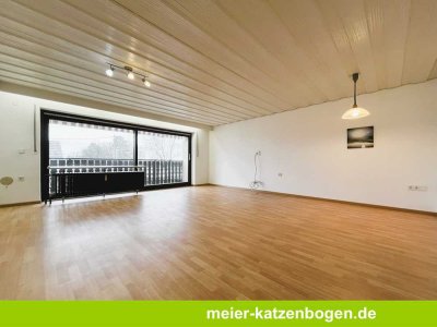 3-Zimmer-Dachgeschosswohnung mit Küche und Balkon in Lenting