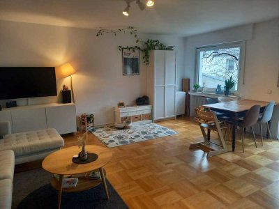 Geschmackvolle, modernisierte 2-Raum-Hochparterre-Wohnung mit EBK in Euskirchen