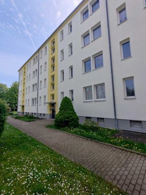 *Kapitalanlage 5,50 % Rendite*vermietet 4 -Zimmer ,Hochparterre-Wohnung (WE04, 5b) in 04574 Deutzen