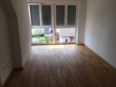 Stilvolle 4,5-Raum-Dachgeschosswohnung mit Balkon und EBK in Holzmaden