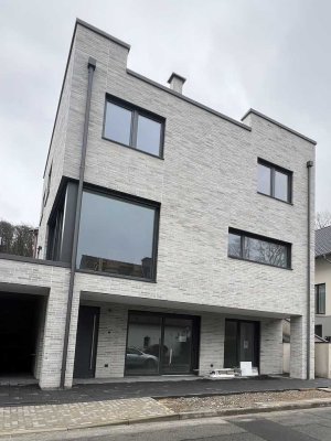 Luxuriöse Einliegerwohnung mit Terrasse *Am Frölenberg*