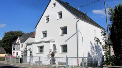 Massives  Haus mit 3 Wohnungen, Halle und Werkstatt in Hunsrück: