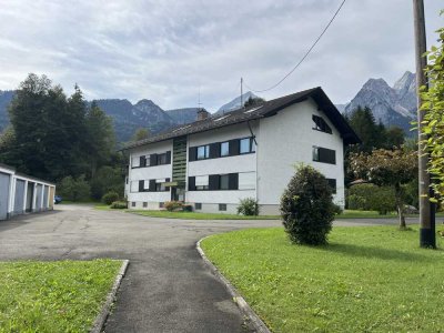 Leerstehende, Stilvolle, Bequeme 2 Zimmer Dachgeschosswohnung mit Balkon in Grainau