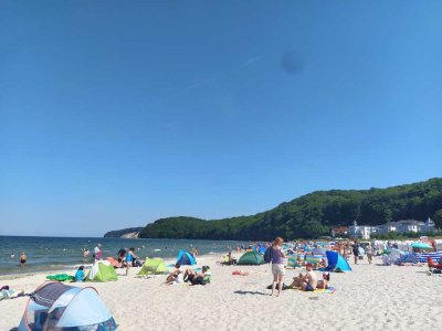 Tolle Kapitalanlage zwischen  Strand und Hafen! Hübsche 2,5  Zi. Fe- Wo mit Westbalkon und TG!