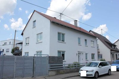 TOP saniertes und gepflegtes Zweifamilienhaus in ruhiger Lage.