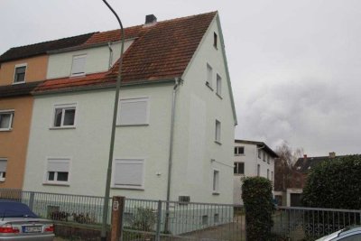 3-Familienhaus (170m²)mit einer freien Wohnung und Nebengebäude mit Ausbaupotential (ca. 200 m² Wfl)