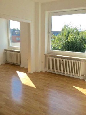 Schöne sonnige 2,5 Zimmerwohnung in zentraler Lage