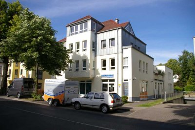 vermietete 2-Zi.Whg. mit TG-SP, Balkon, sep. Küche u. Bad mit Fenster und Badewanne in 01219 Dresden