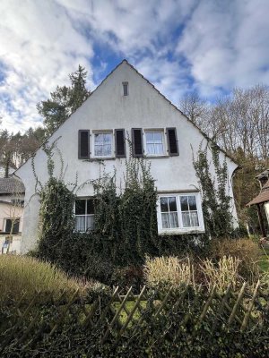 Idyllisches Einfamilienhaus in exclusiver Stadtrandlage