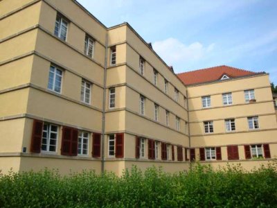 großzügige 3-Raumwohnung mit Loggia/ WG-geeignet