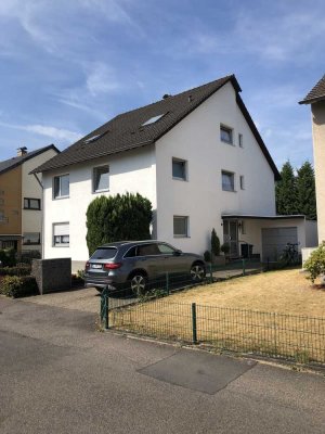 Ruhige Gartenerdgeschosswohnung 4 Zimmer mit großer Terrasse in schöner Wohnlage von Refrath