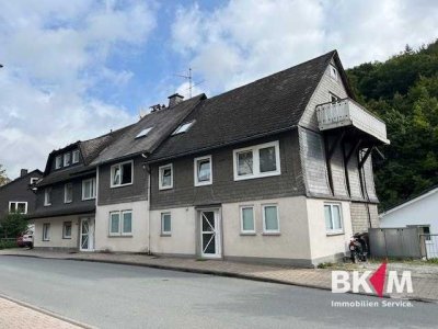 Doppelhaus mit 9 Wohneinheiten als Kapitalanlage in Willingen