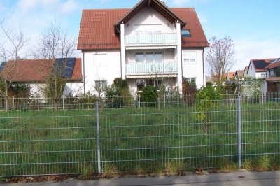 Sonnige, gepflegte 4-Zimmer-Erdgeschosswohnung mit Garten in Gablingen