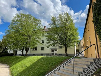 WILLKOMMEN IN IHREM NEUEN ZU HAUSE in Sulzbach-Rosenberg! Geräumige 3-Zimmer Wohnung zu vermieten