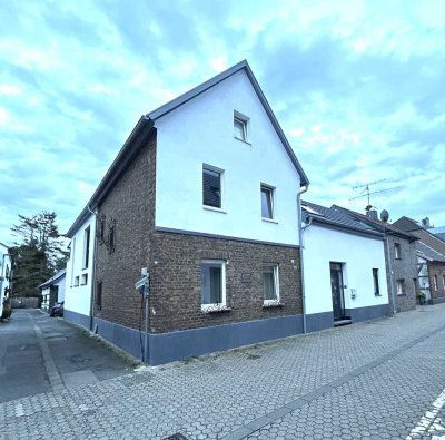 Zwei schöne Einfamilienhäuser u. ein Baugrundstück in Erftstadt-Bliesheim "Haus Alois Zimmermann"