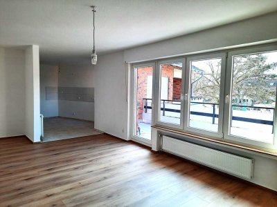 Appartement mit riesigem Balkon in Monheim, Erstbezug nach Komplettrenovierung