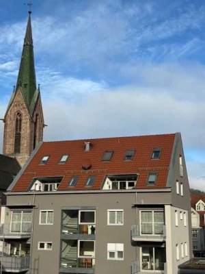 Exclusive 4 - Zimmer DG Wohnung mit herrlichem Ausblick in ruhiger Innenstadtlage