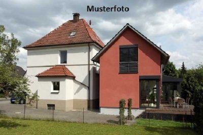 + 3-Zimmer-Wohnung mit Terrasse und Garten +