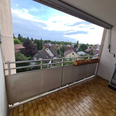 Stilvolle und helle 3,5-Zi-Wohnung mit Balkon/EBK/TG in MM