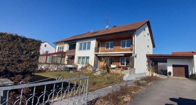 Große, helle 4 Zimmer Wohnung mit Balkon und Garage