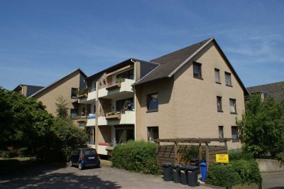 Geestland// Einziehen oder Vermieten - Solide 3ZKB-ETW im Dachgeschoss im Herzen von Langen