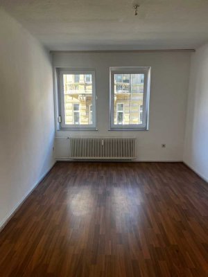 Gepflegte 3ZKB-Wohnung mit Balkon und Blick ins Grüne!