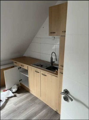 Pärchen Hit: 2-Zimmer-Dachgeschosswohnung mit Einbauküche