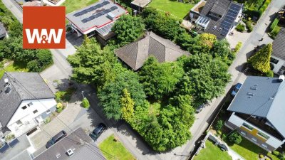 Stark sanierungsbedürftig oder Abriss auf tollem Grundstück in Melsbach!