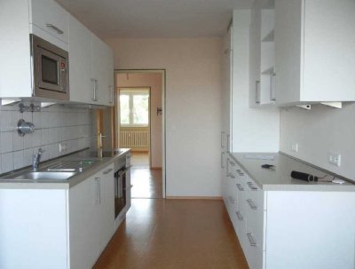 Top-Lage Sanderau: Zwischenmiete: 2 Zimmerwohnung mit tollem Balkon und TG