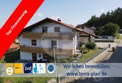 EINFAMILIENHAUS MIT ELW UND AUSGEBAUTER
DACHGESCHOSSWOHNUNG