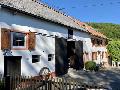 Kernsaniertes Bauernanwesen mit ca. 210 m² Wohnfläche, Pferdestall und Longierplatz